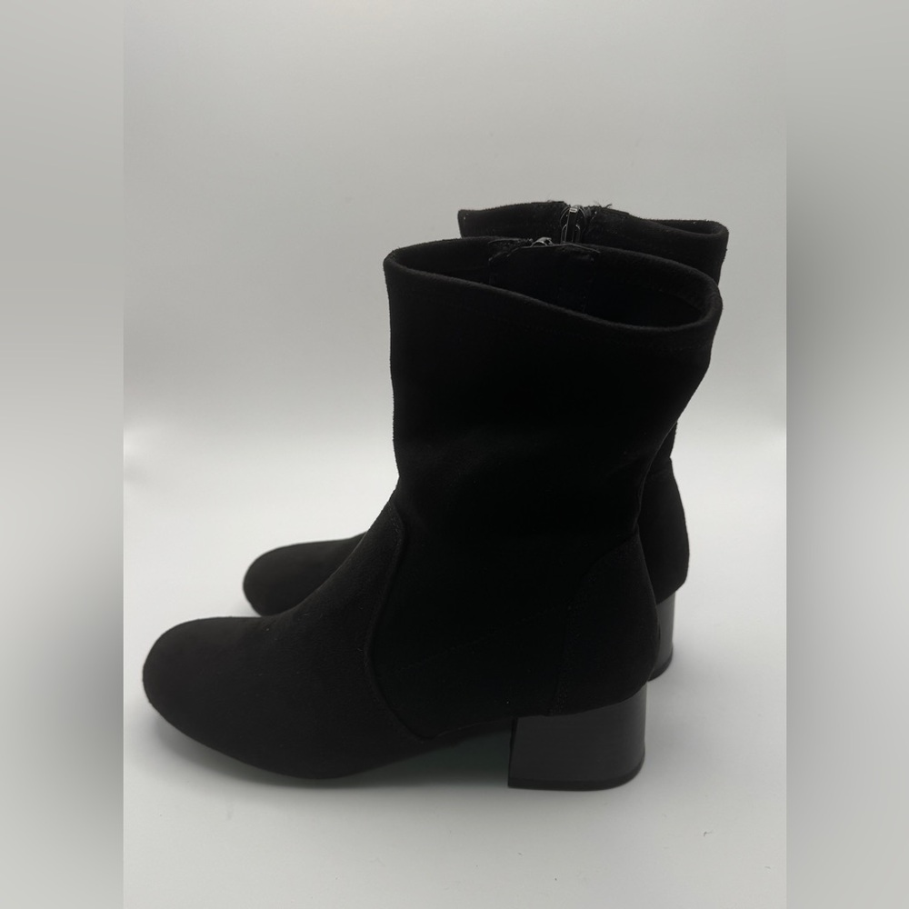 NIB Kenneth Cole Reaction Road Stretch Ankle Boot, Size 5.5